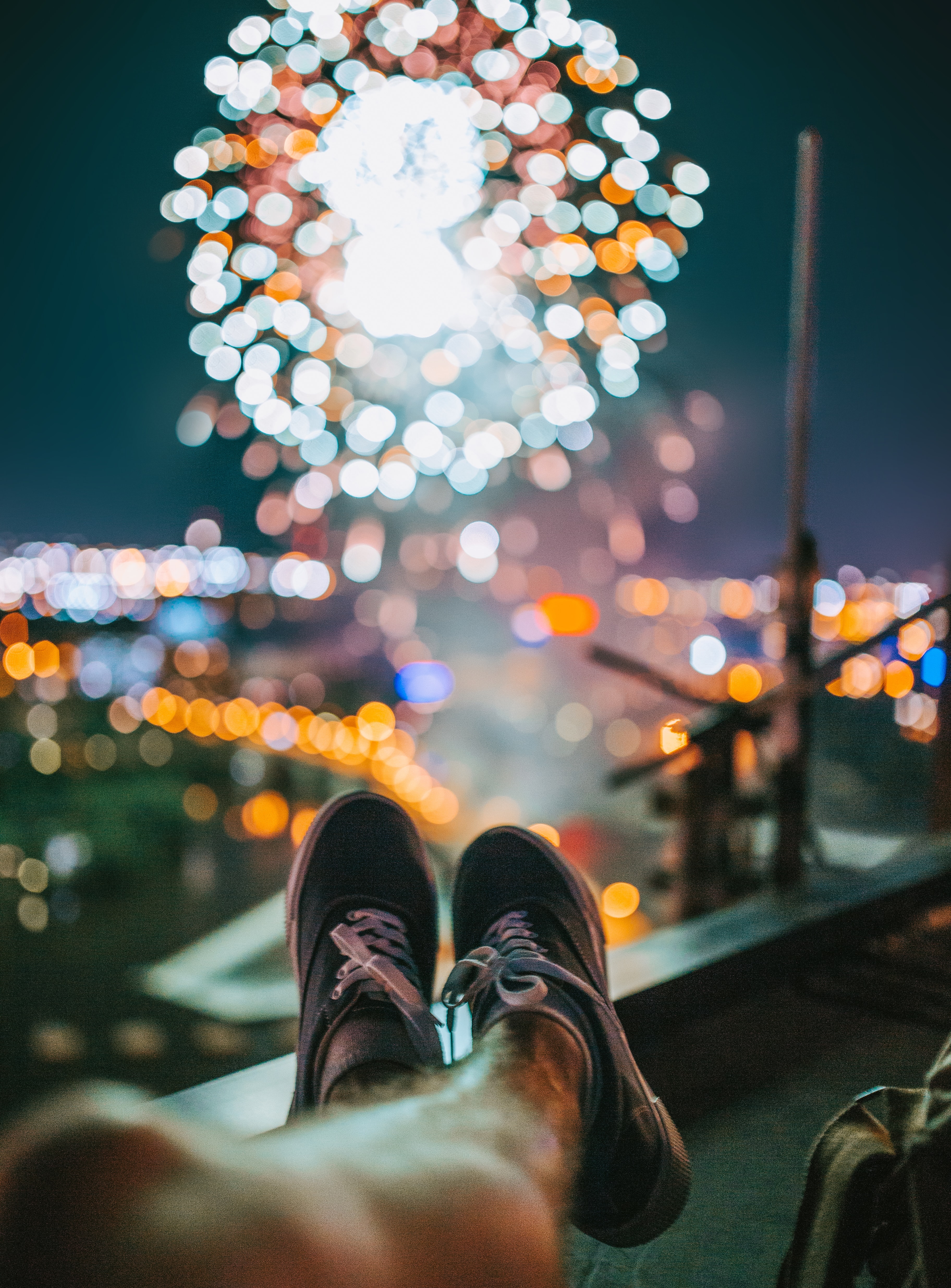 josh-hild-IZ6cfXwGn6w-unsplash